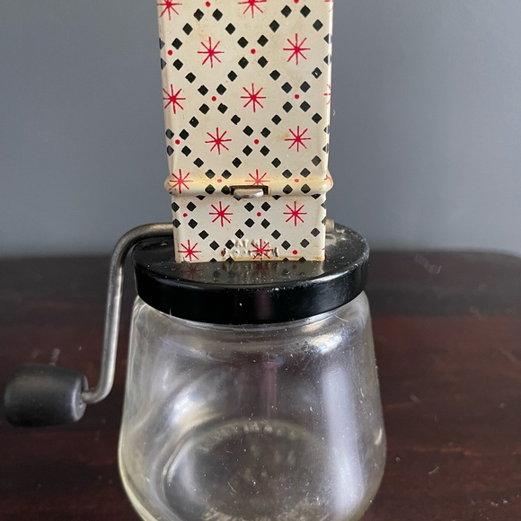 Androck nut and spice grinder vintage starburst pattern - Picture 2 of 8